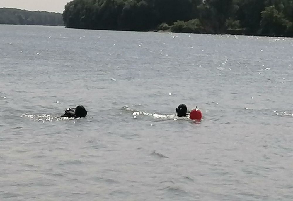 Bărbatul dispărut în Dunăre căutat cu scafandrii