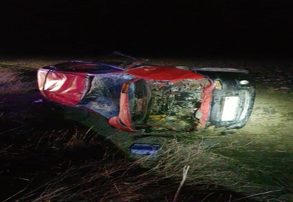 FOTO Accident grav de Crăciun. Trei tineri la spital