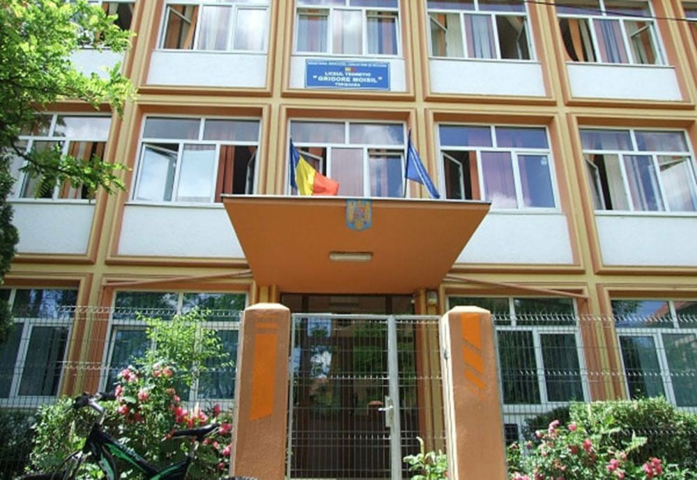 Bani europeni pentru două licee din județul Tulcea