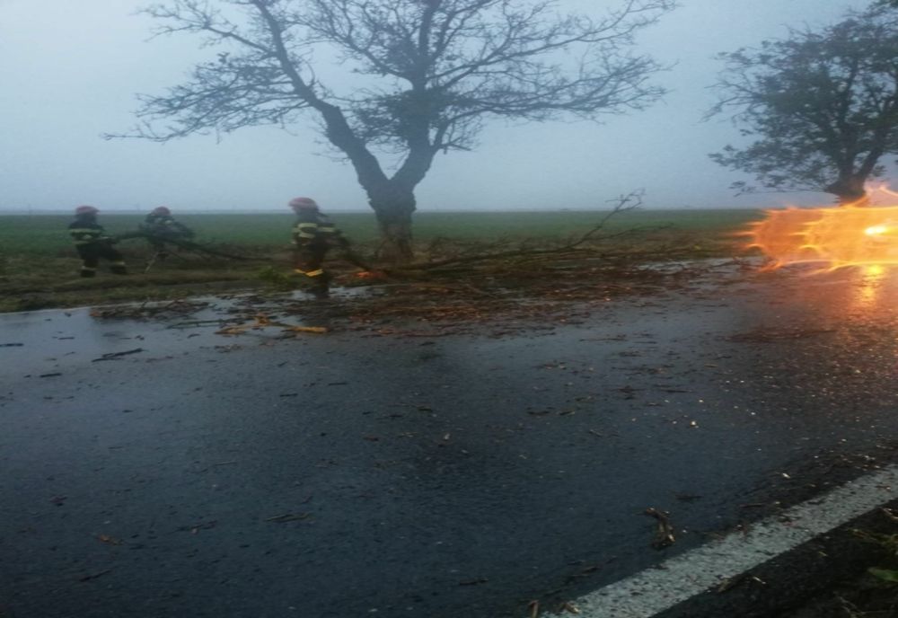 Tulce a sub cod portocaliu de averse, grindină, vânt și descărcări electrice