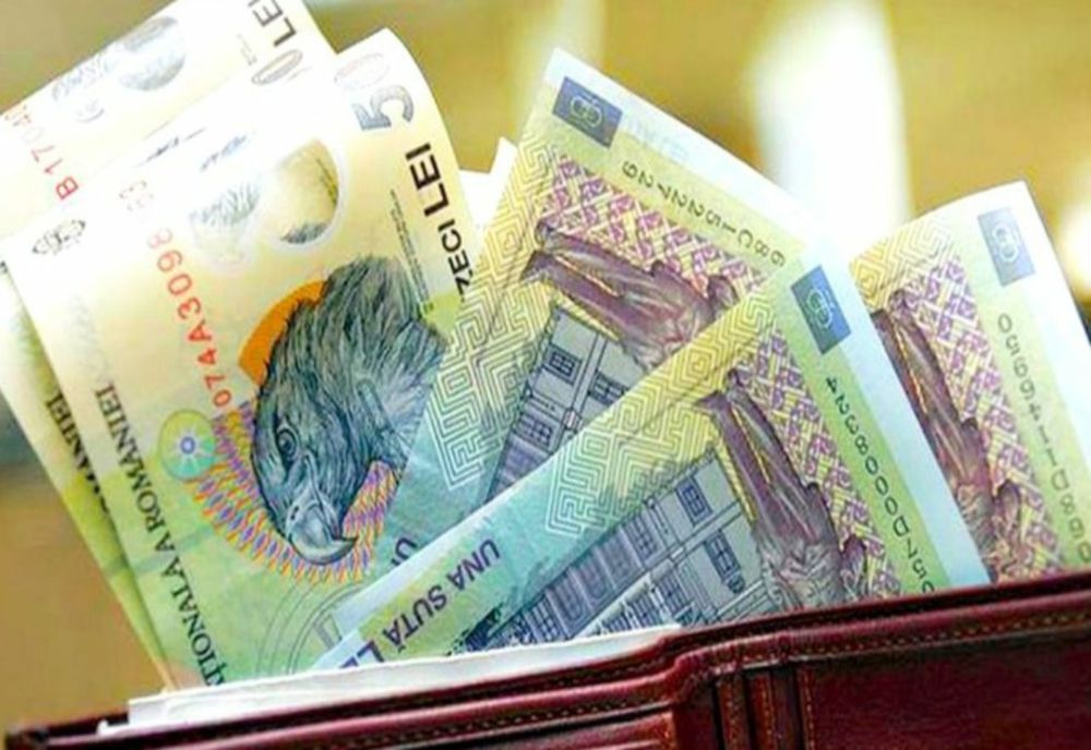 Crește numărul românilor cu depozite în bănci care vor plăti și CAS pe câștigul din dobândă