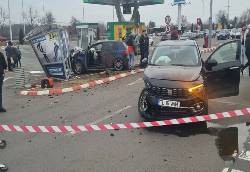 Accident în parcarea unui centru comercial din Brăila