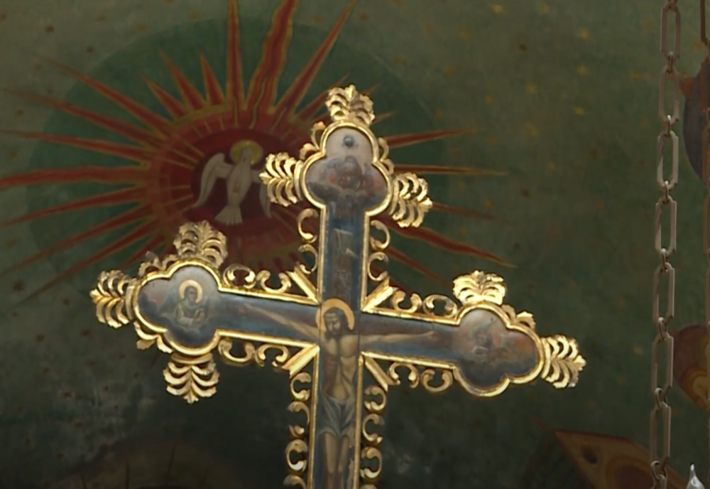 Sărbătoarea zilei 15 decembrie. Sfântul Mucenic Elefterie. Cruce neagră în calendar