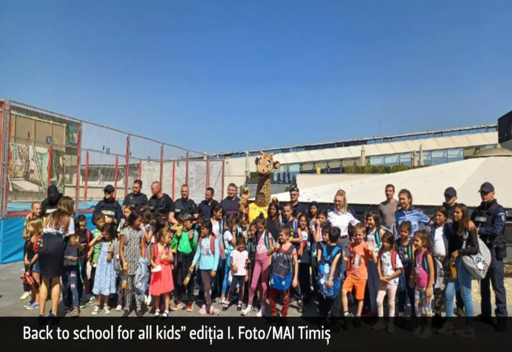 Campania umanitară "Back to school", obiectiv îndeplinit: peste 100 de copii aflați în dificultate au primit rechizite și dulciuri. Mobilizare impresionantă de forțe