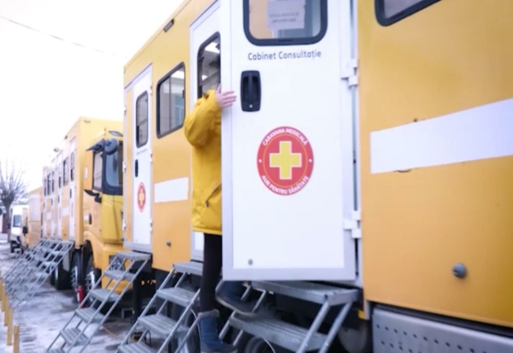 Caravana medicală, speranță pentru mii de români. Consultații gratuite pentru o gamă largă de specializări, în spitalul mobil