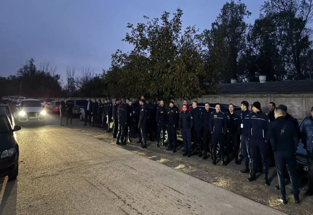 POLIȚIȘTII DE PENITENCIARE BLOCHEAZĂ PUȘCĂRIILE DIN CAUZA CONDIȚIILOR INSALUBRE DE MUNCĂ, A LIPSEI DE PERSONAL ȘI A SCĂDERII SIGURANȚEI PERSONALE 