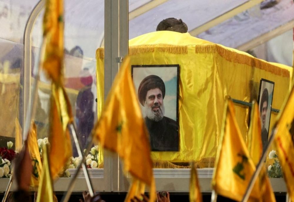 MULȚIMI URIAȘE, LA FUNERALIILE DEFUNCTULUI LIDER AL HEZBOLLAH