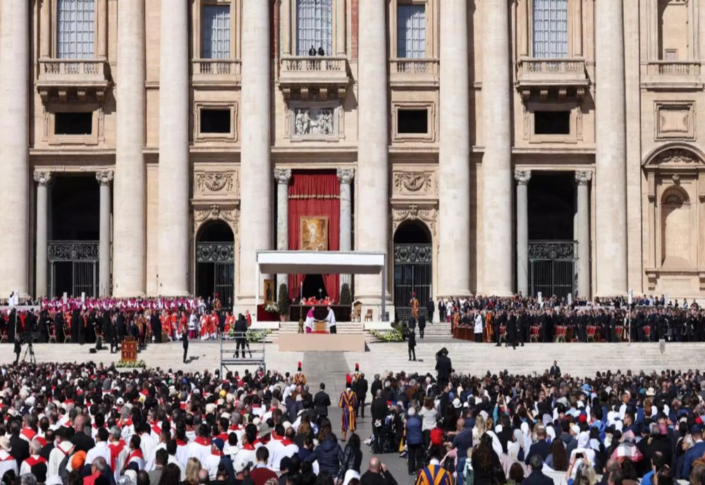 SEMNALUL DE TELEFONIE MOBILĂ, DEZACTIVAT LA VATICAN ÎNAINTEA CONCLAVULUI PAPAL