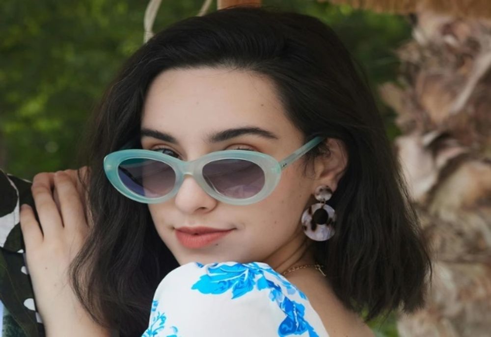 LOȚIUNEA DE PROTECȚIE SOLARĂ, PANSAMENTELE STERILE ȘI DEZINFECTANȚII - NELIPSITE DIN BAGAJUL DE VACANȚĂ