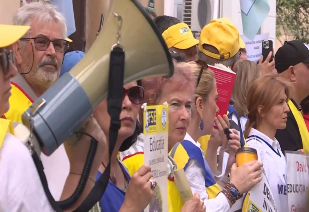 A 13-A ZI DE PROTESTE: PROFESORII NU RENUNȚĂ