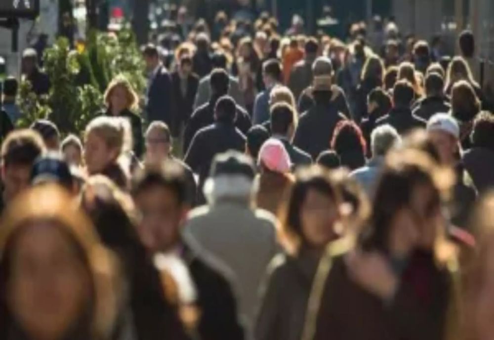 MAI PUȚIN DE JUMĂTATE DINTRE ROMÂNI AU O IMAGINE POZITIVĂ DESPRE UNIUNEA EUROPEANĂ