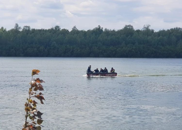 Cãutãri în lacul Topalu 