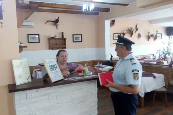 Acţiuni de prevenire a situațiilor de urgență la unitățile de turism din Sulina!