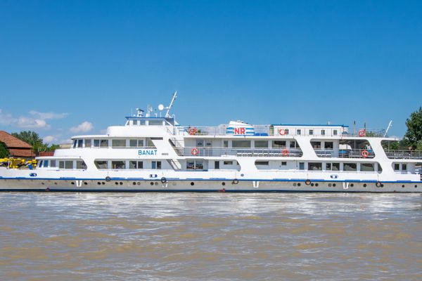 Croaziere de o zi de weekend spre Sfântu Gheorghe şi Sulina cu nava Banat!