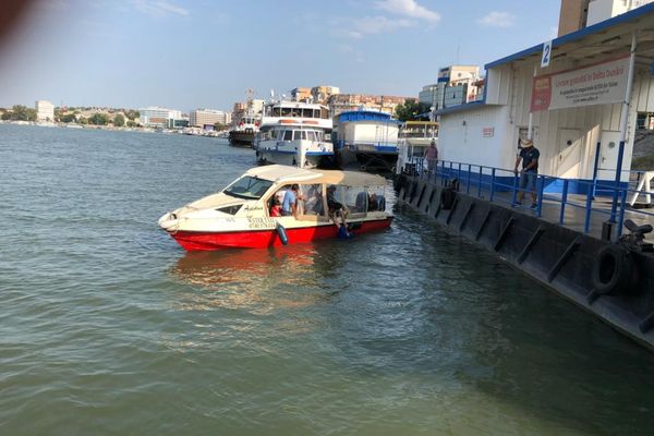 Un om era să moară înecat în zona falezei, din cauza neglijenței "unora"