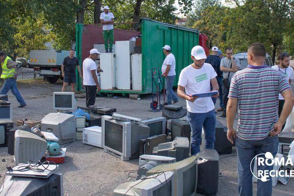 Tulcenii au predat către reciclare 12 tone de aparate electrice vechi! Record în Campania „România Reciclează”!