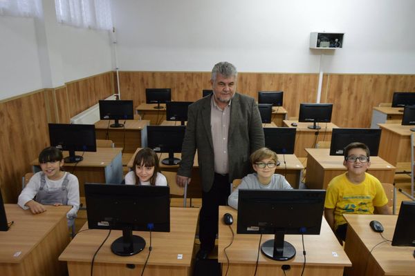 Campionatul European de Șah pe Internet pentru Ehipe Școlare