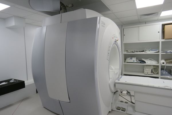 Aparatul RMN de la Spitalul Județean Tulcea, inaugurat în prezența ministrului Sorina Pintea