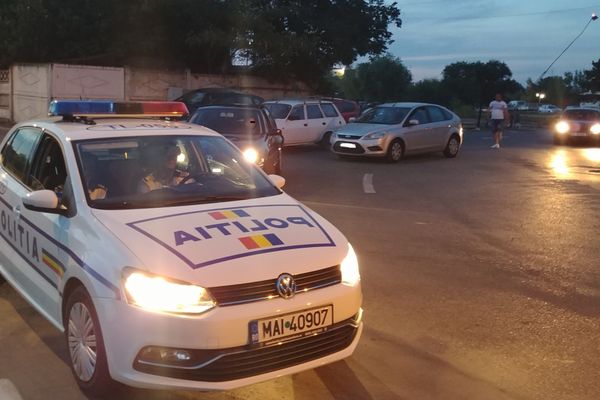 Prinşi în trafic fără dreptul de a conduce