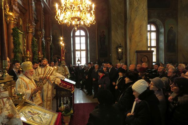 Hram la Catedrala Episcopală de Sfântul Nicolae