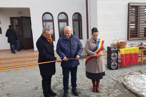 De Centenar, dispensar medical nou la Iazurile, comuna Valea Nucarilor