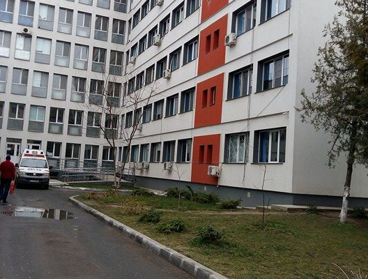 Un bebeluş s-a născut în maşină, în drum spre Constanţa. Din nefericire a murit asfixiat