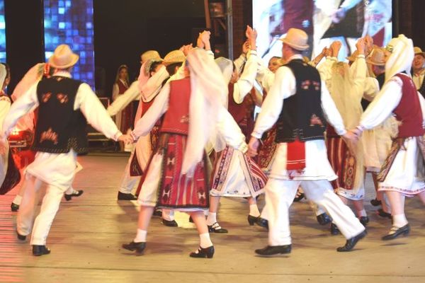 „Baladele Deltei” organizează o... "Lecție de folclor"