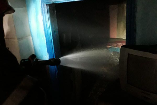 Un bărbat a murit intoxicat cu fum după ce a dat foc la casă