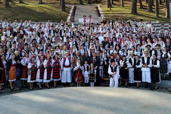 Tulceni invitați la Colocviul Național „Coregrafia Dansului Tradițional Astăzi”Ediția a X-a, Bușteni