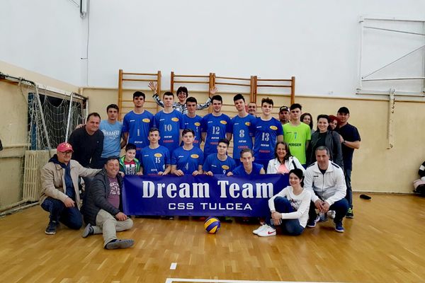 Volei CSS - Tulcenii s-au calificat la pas în turneul final, cu trei victorii