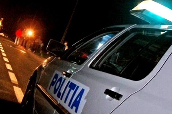 A fugit după ce a accidentat un om pe trecerea de pietoni. Poliţiştii l-au găsit şi i-au făcut dosar penal