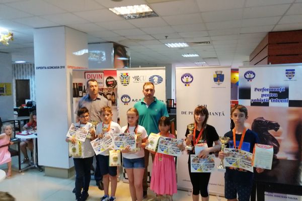 Cupa Inteligenței - Competiție de Șah Rapid