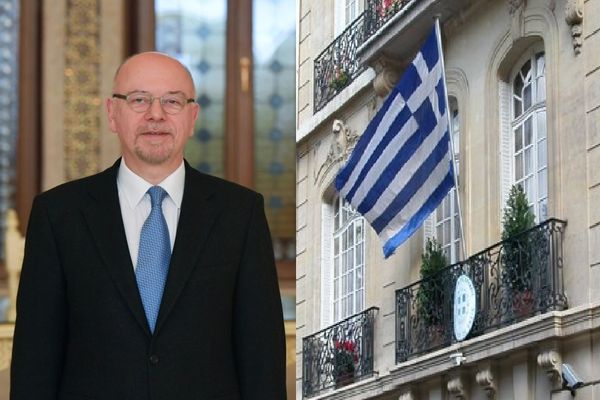 Ambasadorul Greciei îşi lansează cartea la Casa Avramide