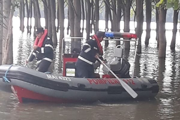 Copil de 14 ani înghițit de Dunăre, la Peceneaga, căutat de pompieri