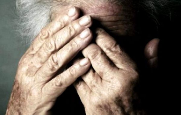 Doi bătrâni de 80 de ani din Nalbant bătuţi de propriul fecior