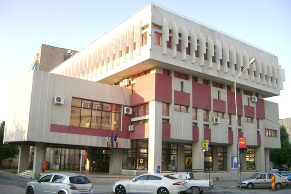 Biblioteca Județeană Panait Cerna - Cinci zile de sărbătoare și manifestări culturale