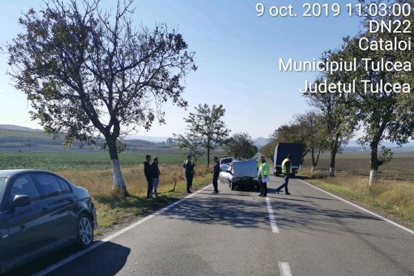 Accident aproape de Cataloi, cu patru maşini implicate şi trei persoane rănite