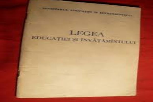 Schimbări majore în Educație: transport gratuit pentru elevi. Numărul maxim de copii în clasă, redus