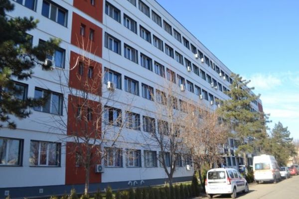 Se confirmă: Asistentă medicală din Spitalul Judeţean cu COVID-19! 