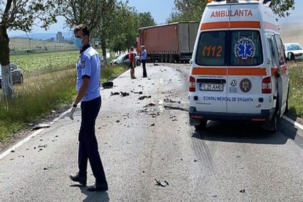 VIDEO Accident grav pe DN 22, în județul Tulcea! Șoferul vinovat este din Sibiu!