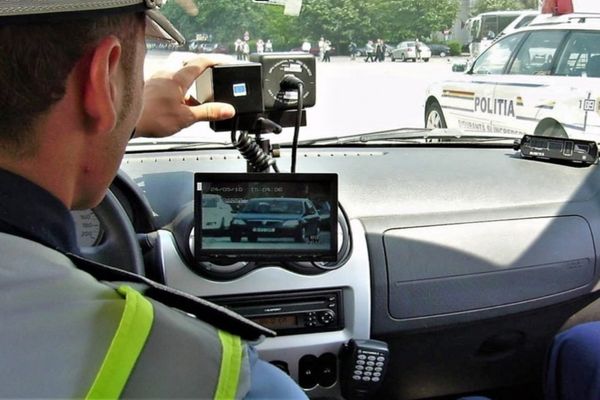       Radare în cascadă pe DN22. Record de amenzi                              