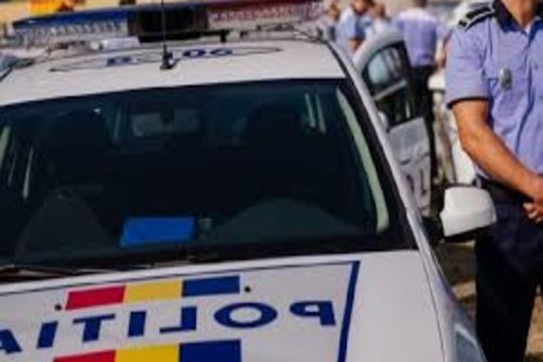 Băiat de 16 ani, urmărit național pentru furt, prins de polițiști