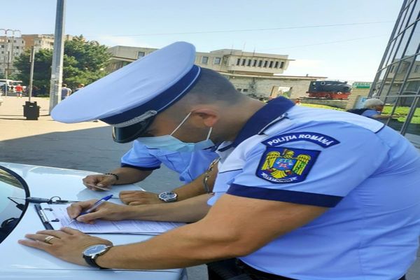 Amenzi URIAŞE pentru şoferii care nu poartă centură de siguranţă