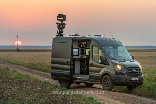 Autospeciale de supraveghere cu termoviziune, achiziționate din fonduri europene nerambursabile pentru dotarea Poliţiei de Frontieră Române