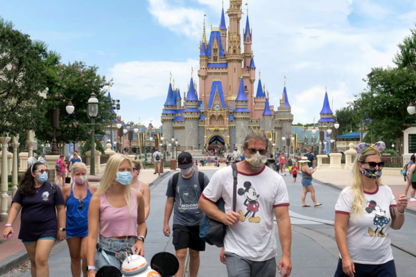 Disney va concedia 28.000 de muncitori 