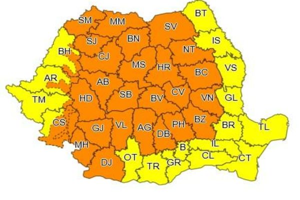 Alertă meteo de fenomene EXTREME: cod GALBEN de furtuni și grindină