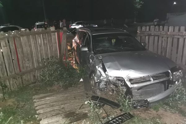 S-a urcat băut la volan deși nu are permis