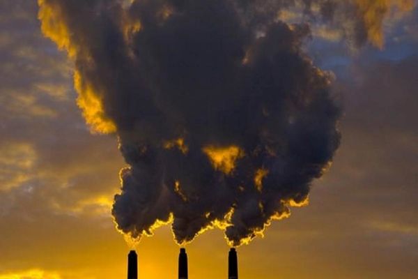 Persoanele din zone cu poluare remanentă vor ieși la pensie cu doi ani mai devreme