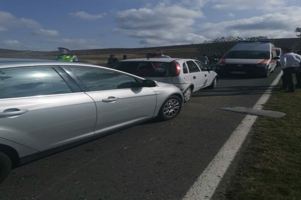 Carambol cu patru victime și trei mașini implicate la Enisala