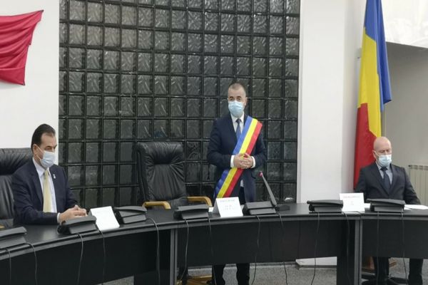 Ludovic Orban prezent la ceremonia de învestire a noului primar al municipiului Tulcea